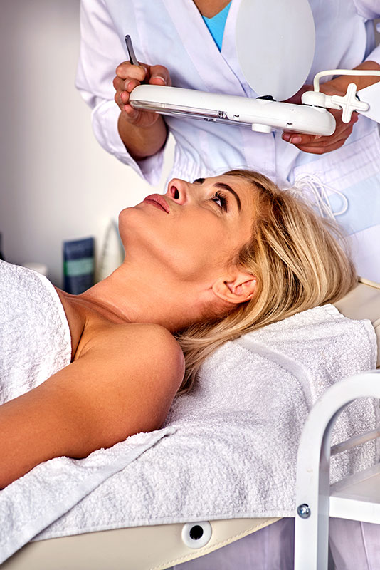 Harmony-Wellness-Beauty-Therapist